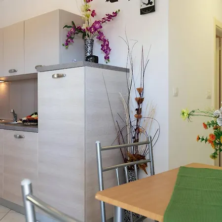 Nada With 6 Bedrooms Villa