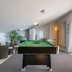 Nada With 6 Bedrooms *
