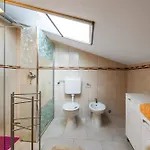 Nada With 6 Bedrooms Villa *