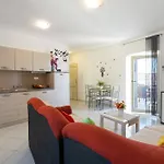 Nada With 6 Bedrooms *