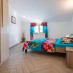 Nada With 6 Bedrooms Vodnjan