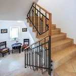 Nada With 6 Bedrooms * Vodnjan