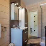 Nada With 6 Bedrooms Vodnjan