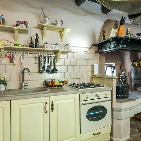 Nada With 6 Bedrooms *