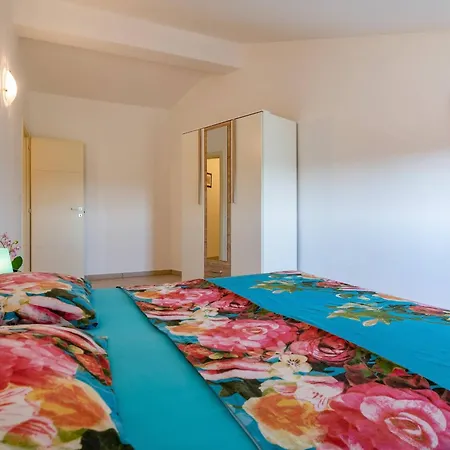 Villa Nada With 6 Bedrooms