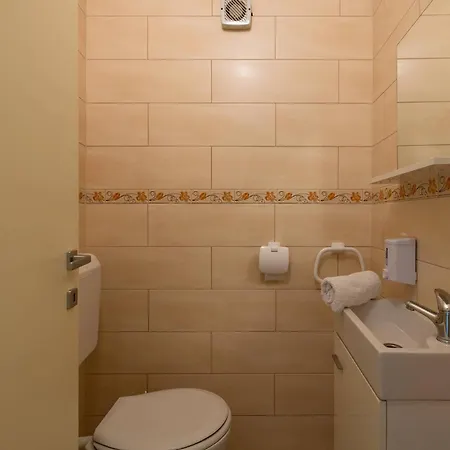 Vila Nada With 6 Bedrooms Vodnjan
