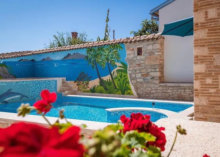 Nada With 6 Bedrooms Vodnjan