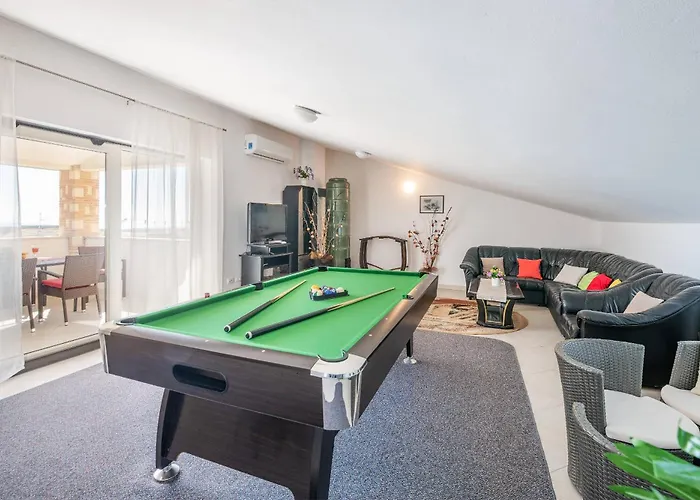 Villa Nada With 6 Bedrooms