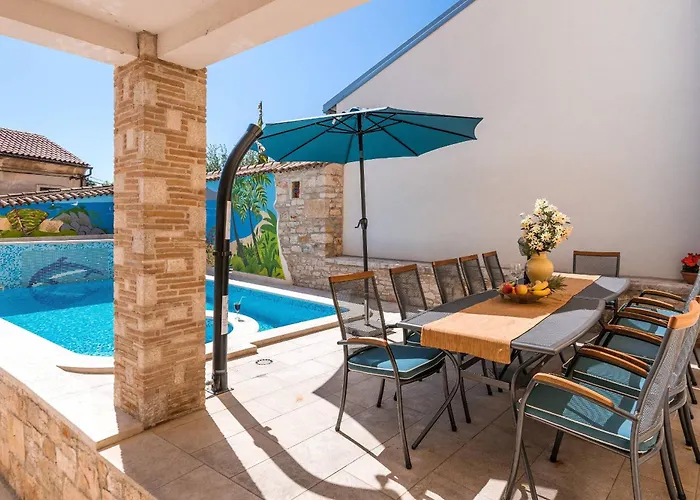 Nada With 6 Bedrooms *