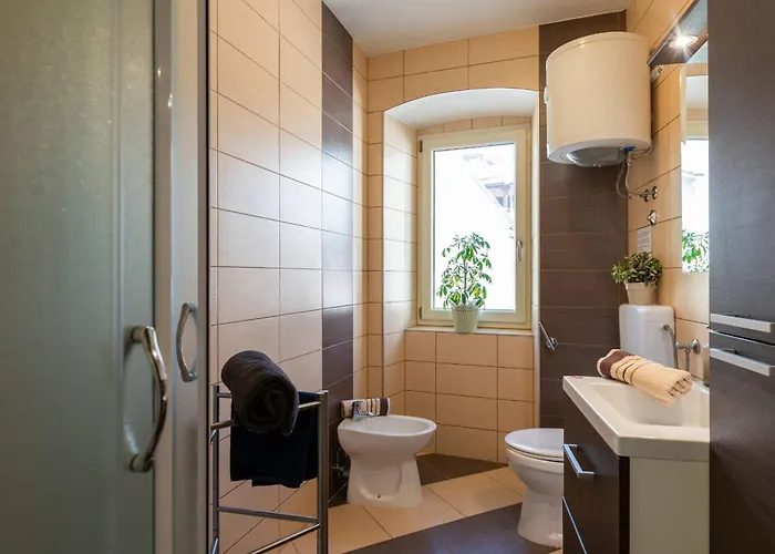 Nada With 6 Bedrooms