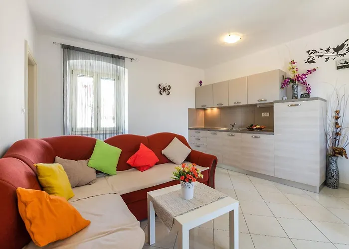 Nada With 6 Bedrooms Villa