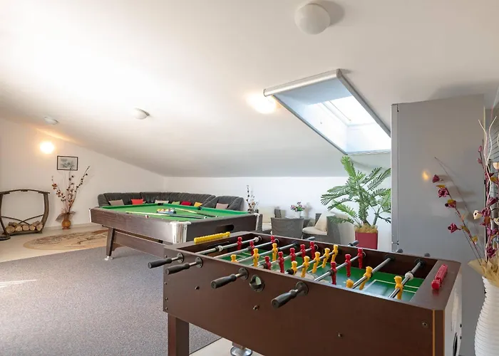 Nada With 6 Bedrooms *